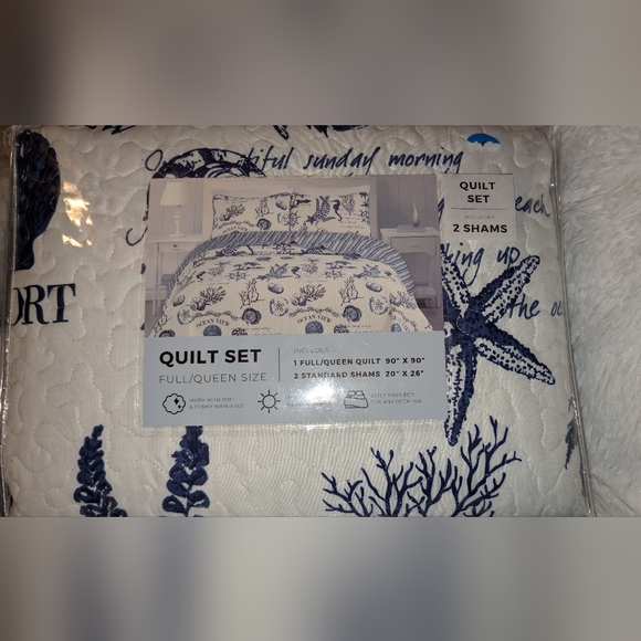Other - Coastal Theme Quilt with Shams Full/Queen With Bonus Pillow Blue White NIP